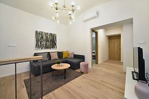 Hidden Backyard Apartments