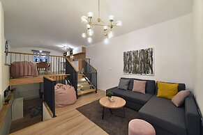 Hidden Backyard Apartments