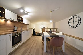 Hidden Backyard Apartments