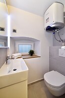 Hidden Backyard Apartments