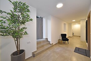 Hidden Backyard Apartments