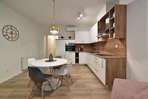 Hidden Backyard Apartments