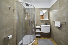 Hidden Backyard Apartments