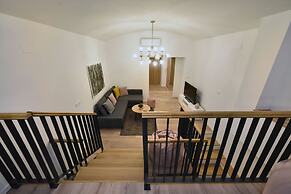 Hidden Backyard Apartments