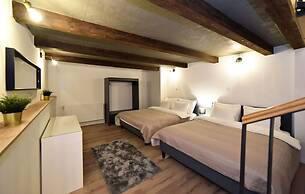 Hidden Backyard Apartments