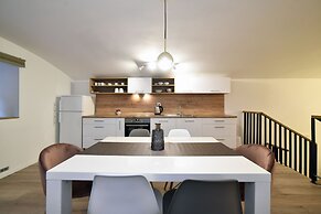 Hidden Backyard Apartments