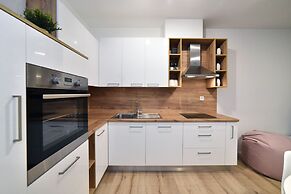 Hidden Backyard Apartments