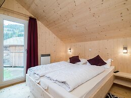Luxurious Chalet in Sankt Lorenzen ob Murau With Jacuzzi