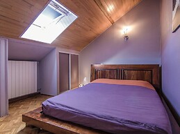 Villa With Pool & Views in Serilhac