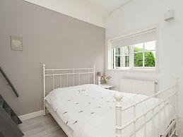 Quaint Summer Holiday Home in Egmond-binnen
