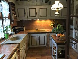 Holiday Home in Le Luc With Pool & Vineyards