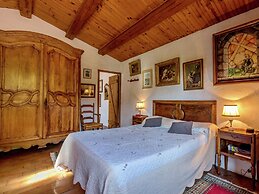 Holiday Home in Le Luc With Pool & Vineyards