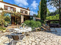 Holiday Home in Le Luc With Pool & Vineyards