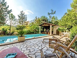 Holiday Home in Le Luc With Pool & Vineyards