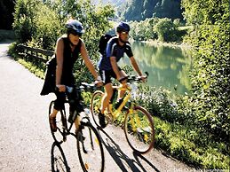 Lively Chalet Near Ski-slope