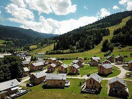 Lively Chalet Near Ski-slope
