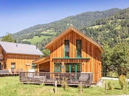 Lively Chalet Near Ski-slope