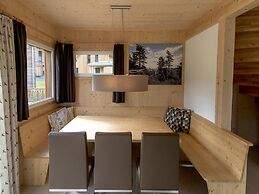 Lively Chalet Near Ski-slope