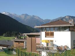 Holiday Home With Swimming Pool in Wald im Pinzgau