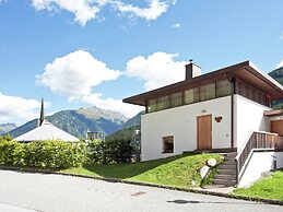 Holiday Home With Swimming Pool in Wald im Pinzgau