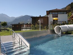 Holiday Home With Swimming Pool in Wald im Pinzgau