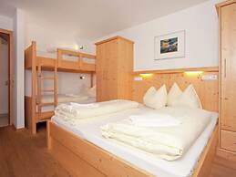 Holiday Home With Swimming Pool in Wald im Pinzgau