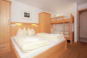 Holiday Home With Swimming Pool in Wald im Pinzgau