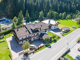 Spacious Chalet With Sauna
