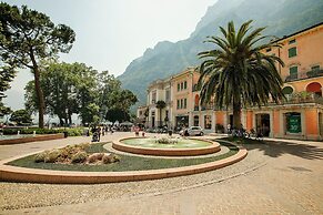 Residenza Rocca del Lago 2