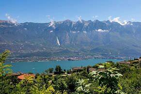 Tremosine Wonderful Lake View 1