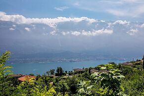 Tremosine Wonderful Lake View 2