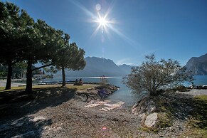 Riva Lago e Spiaggia Apartment 3