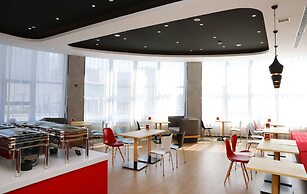 Ibis Harbin West Railway Station Wanda plaza hotel