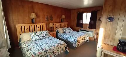 Sunshine Motel and Cabins
