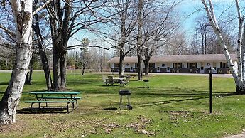 Sunshine Motel and Cabins