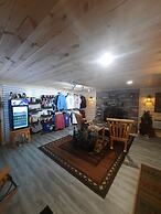 Sunshine Motel and Cabins