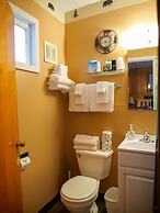 Sunshine Motel and Cabins