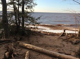 Sunshine Motel and Cabins