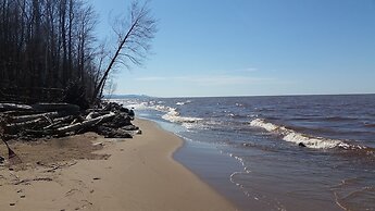 Sunshine Motel and Cabins