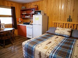 Sunshine Motel and Cabins