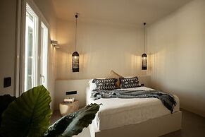 Seesoo Paros Beachfront Resort