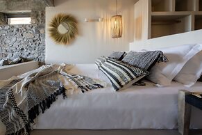 Seesoo Paros Beachfront Resort