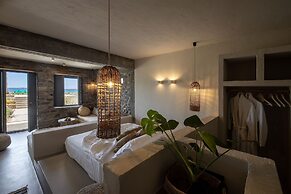 Seesoo Paros Beachfront Resort