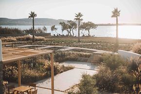 Seesoo Paros Beachfront Resort