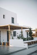 Seesoo Paros Beachfront Resort