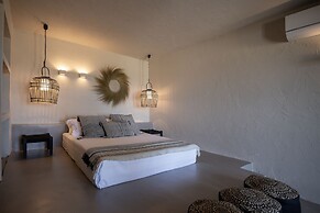 Seesoo Paros Beachfront Resort