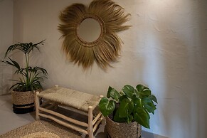 Seesoo Paros Beachfront Resort