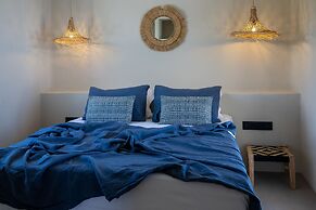 Seesoo Paros Beachfront Resort