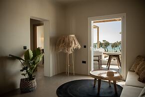 Seesoo Paros Beachfront Resort