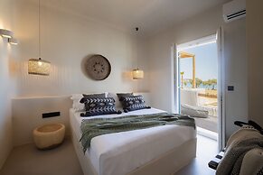 Seesoo Paros Beachfront Resort